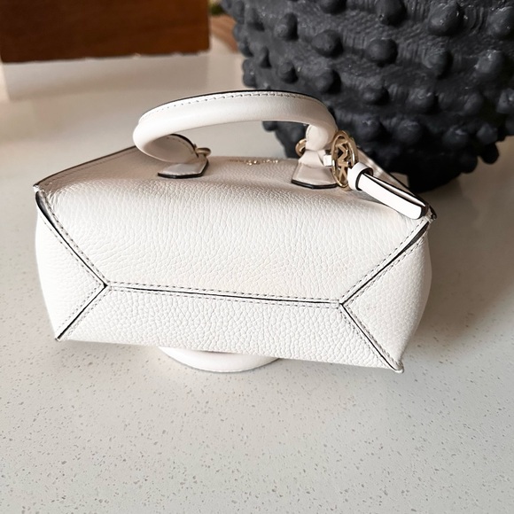NWOT. Michael Kors Small Kris pebbled crossbody satchel. - Picture 6 of 10